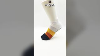 изготовленные на заказ противоскользящие носки для йоги для пилатеса