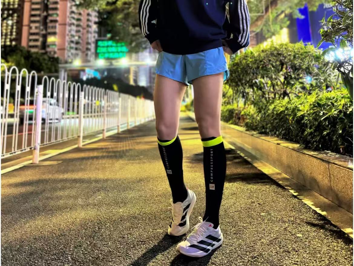 Neueste Unternehmensblogs über Running Socks vs. Everyday Socks: What's the Difference and Why It Matters for Performance