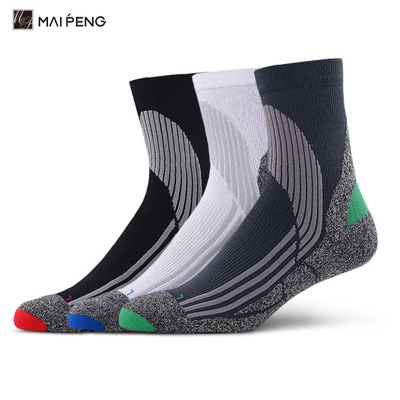 Des chaussettes de vélo sur mesure avec coussin, des chaussettes de vélo respirantes pour équipage