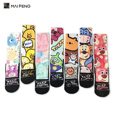Des chaussettes de dessin animé à demi-terry sublimation imprimées