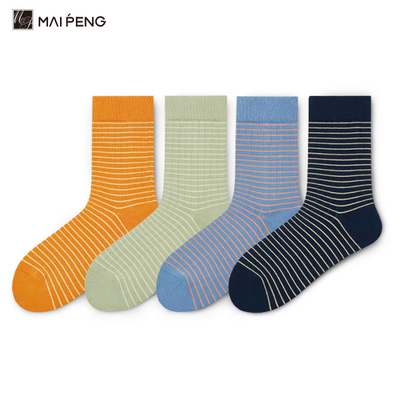 Des chaussettes à rayures en bambou et en coton sur mesure